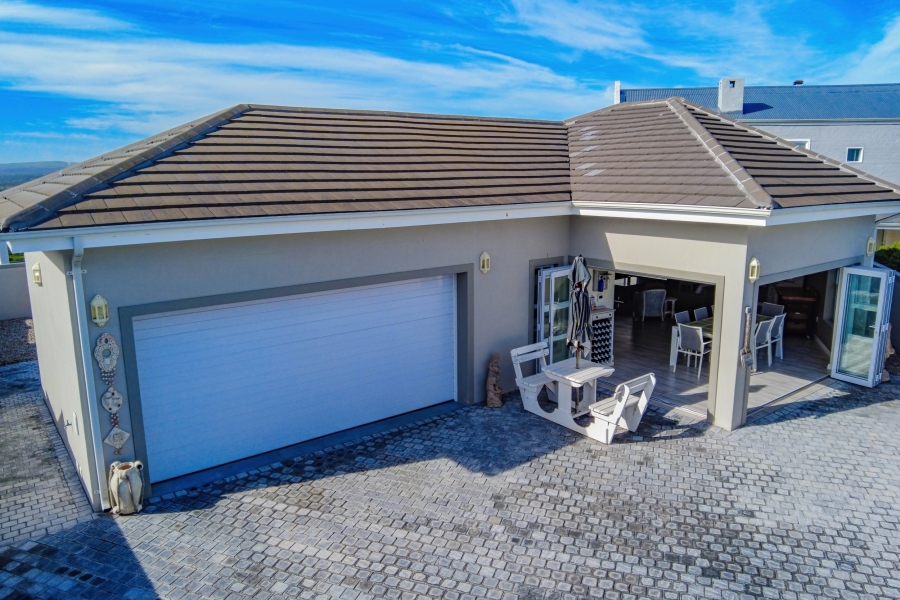 3 Bedroom Property for Sale in Pearl Bay Western Cape